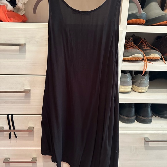 Alternative Apparel tunic. Black modal with asymmetrical hem. - Picture 3 of 3